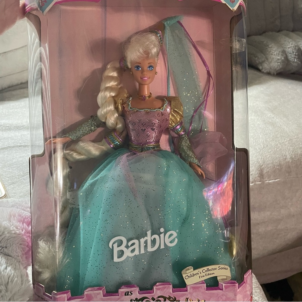 Barbie- Rapunzel children’s collection series - collectible 1994
New in box